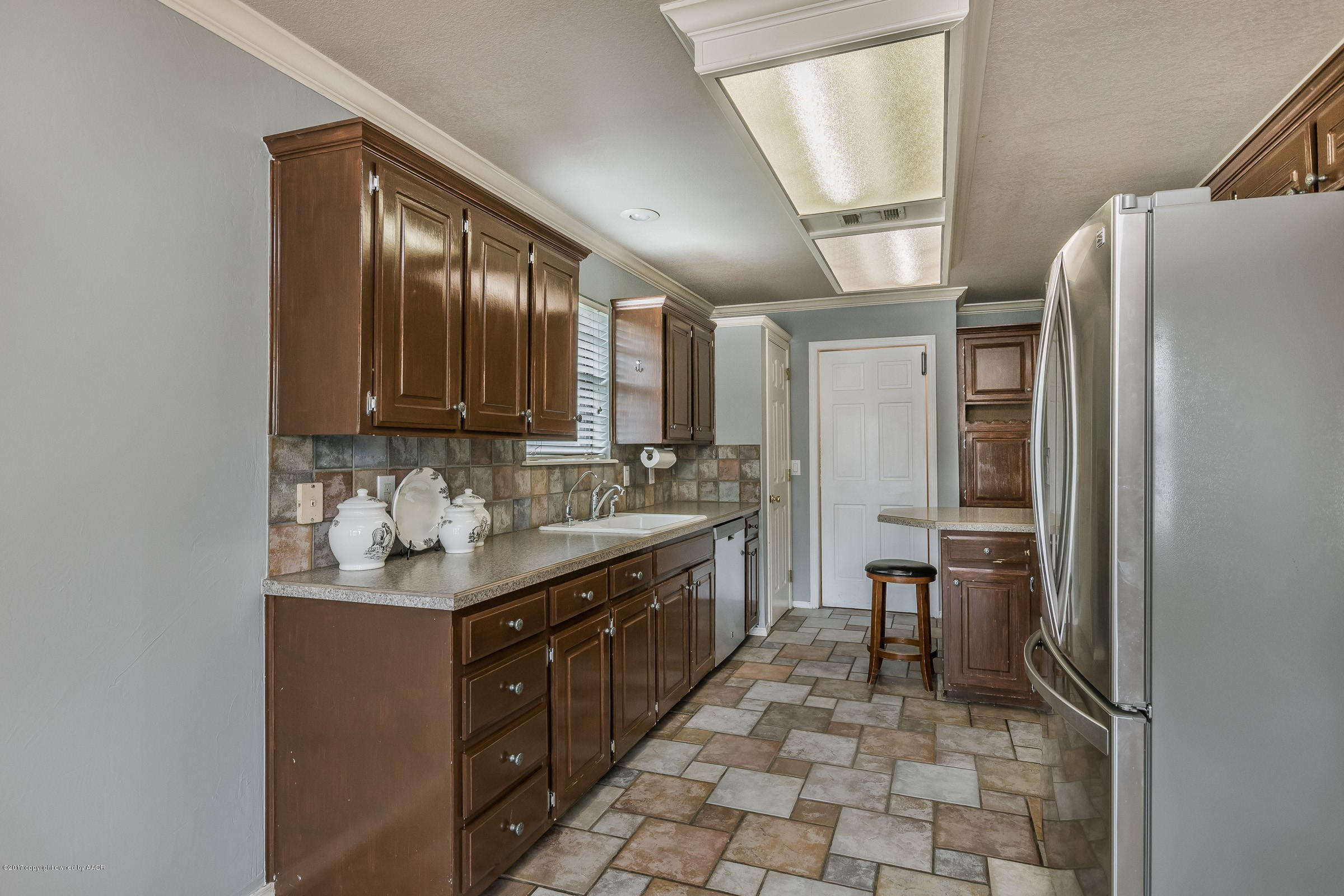 6608 Drexel Road Amarillo, TX 79109 - Photo 9 of 23 009_Kitchen_