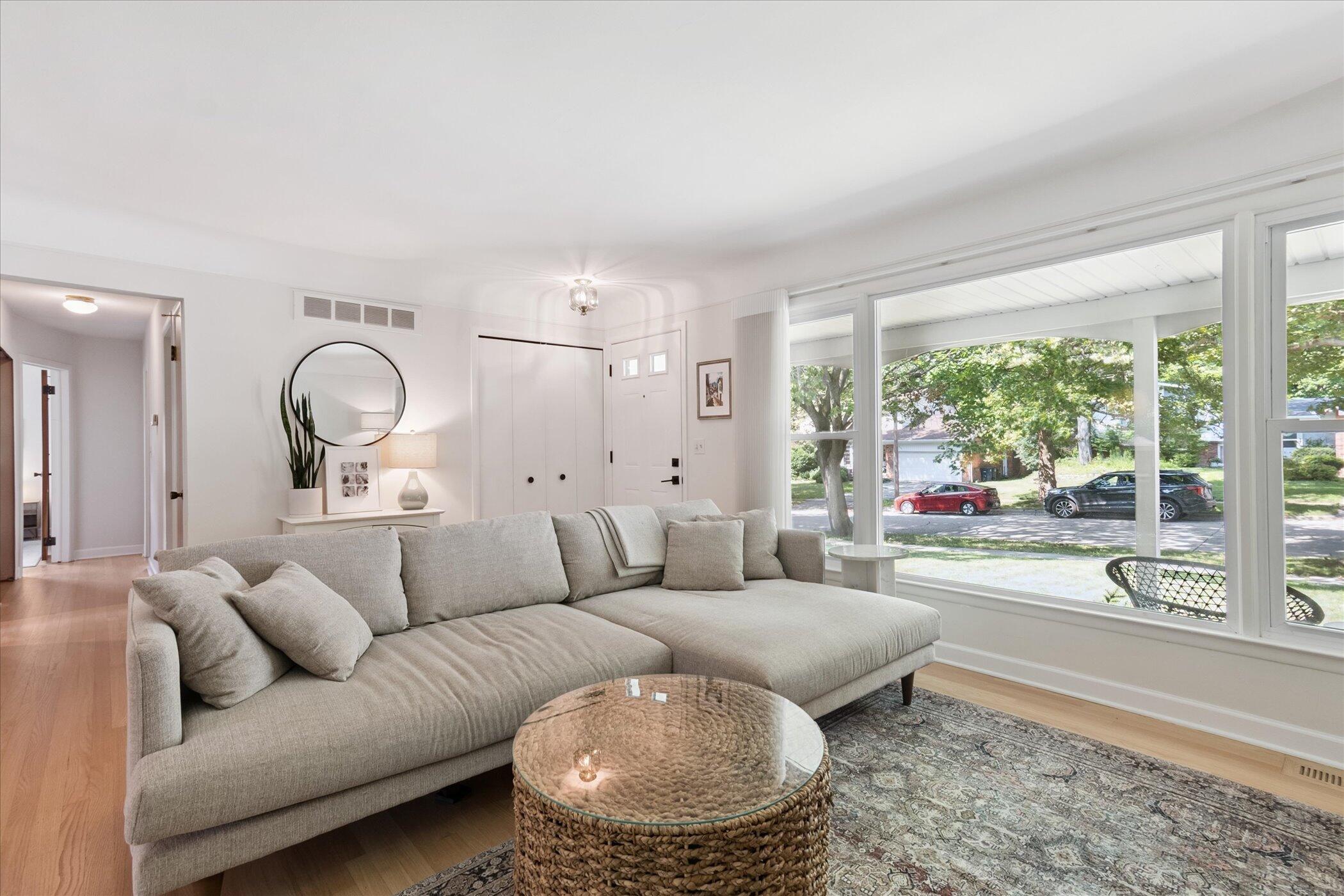 10-2789-Colony-Rd-Ann-Arbor-MI-48104-Win