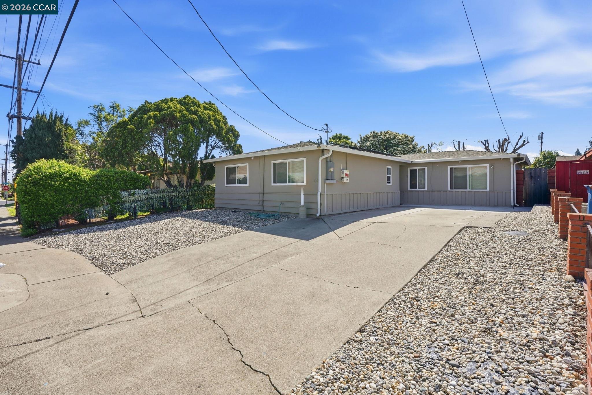322 East Tregallas Road Antioch, CA 94509 - Photo 4 of 23