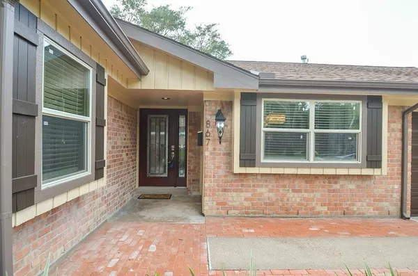 a view of entrance of the house