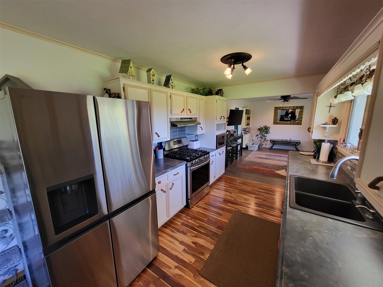 6039 Mick Road Benzonia, MI 49616 - Photo 7 of 62