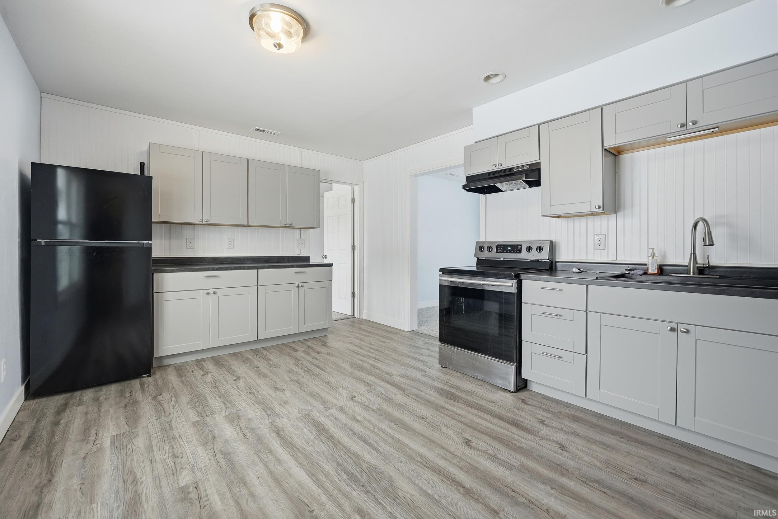 555 South Best Street Waterloo, IN 46793 - Photo 12 of 35