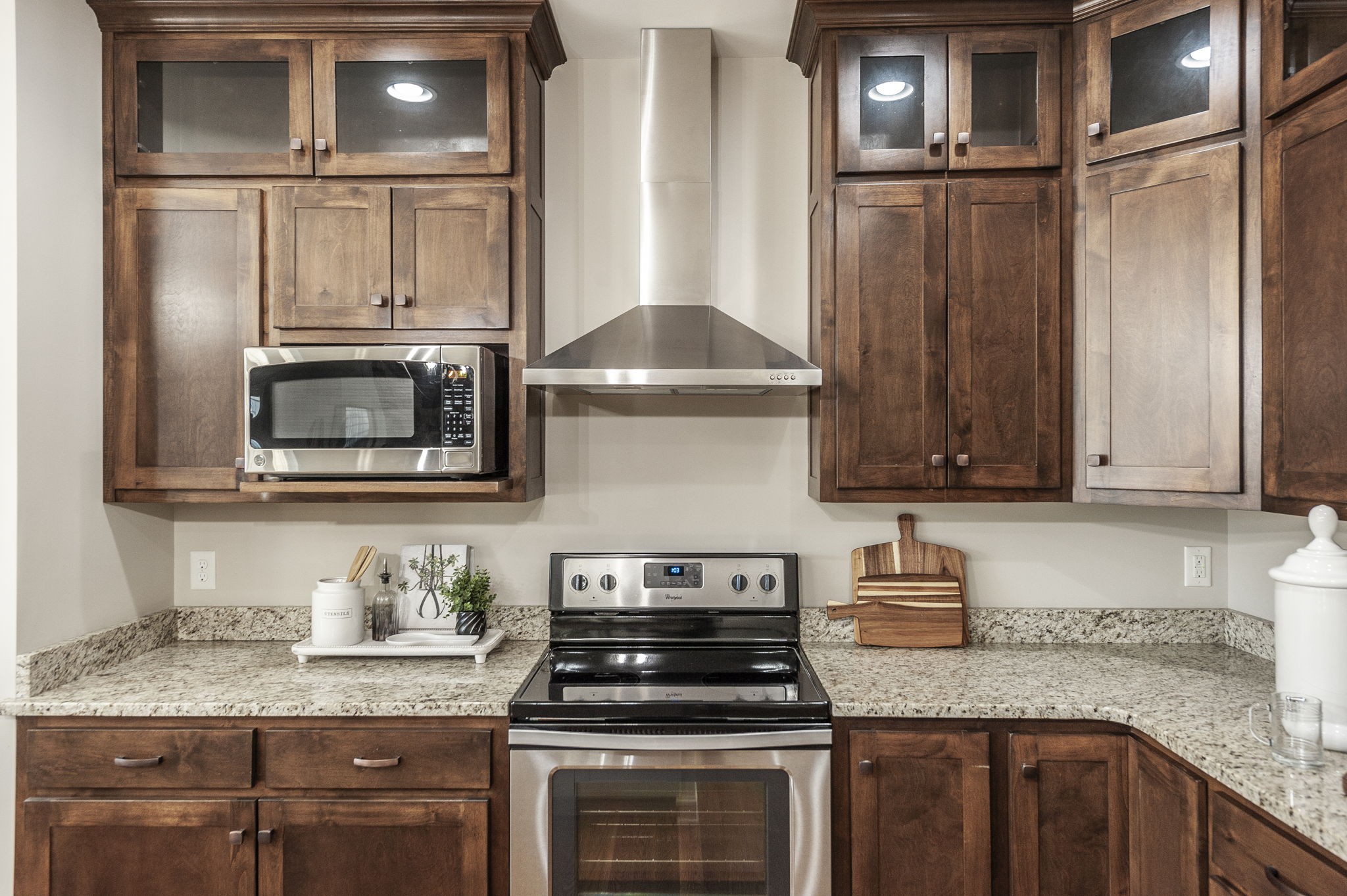 5563 Stacy Springs Road Springfield, TN 37172 - Photo 23 of 73 a kitchen with granite countertop a stove and a sink