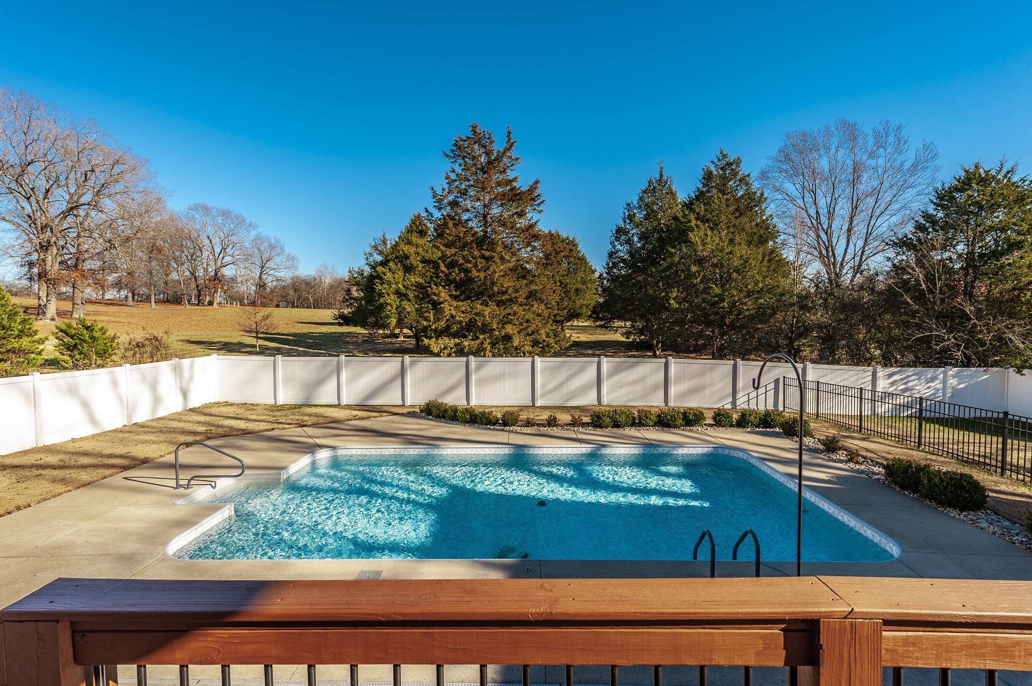 5563 Stacy Springs Road Springfield, TN 37172 - Photo 59 of 73 a view of a swimming pool with an outdoor seating