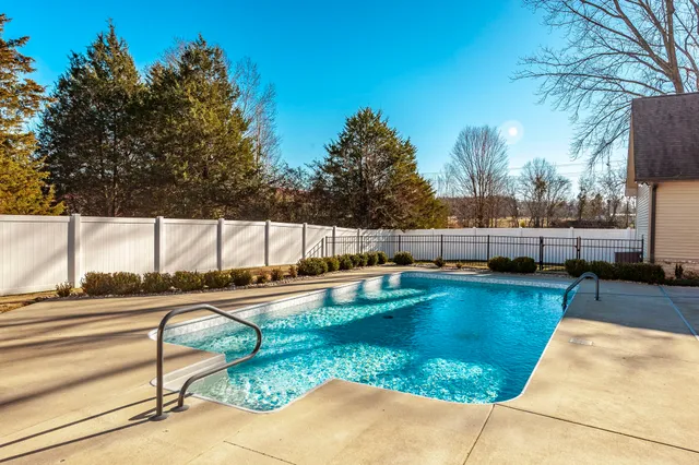 $849,900 | 5563 Stacy Springs Road, Springfield, TN 37172