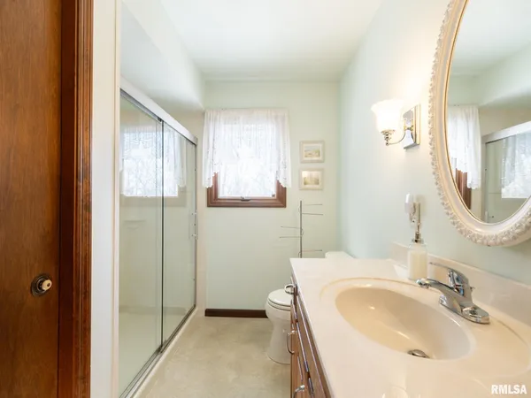 $233,000 | 9522 West Excalibur Court, Mapleton, IL 61547