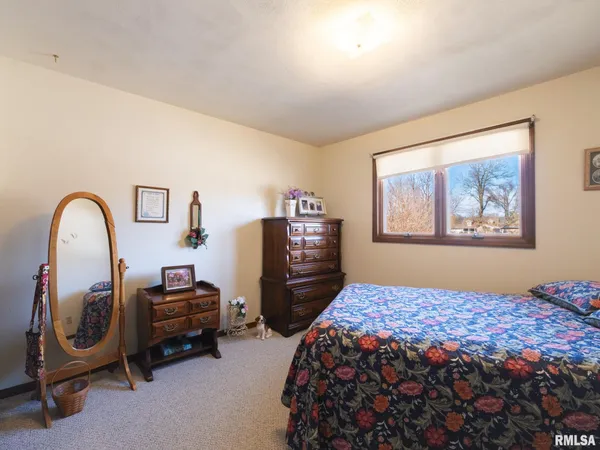 $233,000 | 9522 West Excalibur Court, Mapleton, IL 61547