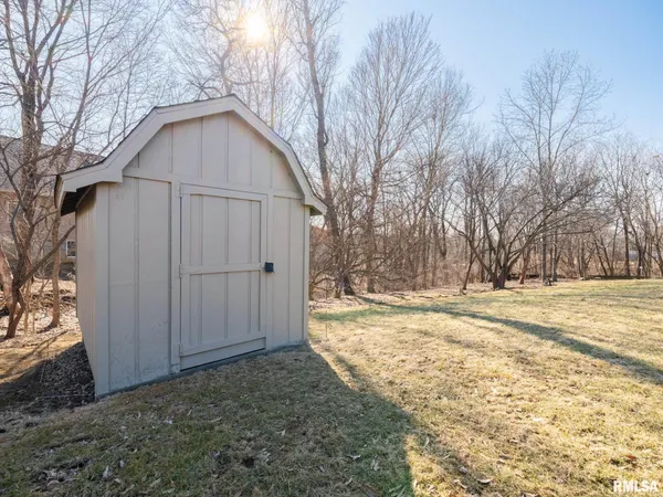 $233,000 | 9522 West Excalibur Court, Mapleton, IL 61547