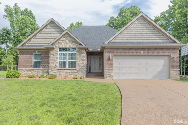 $385,000 | 4211 Meadowbrook Lane, Newburgh, IN 47630