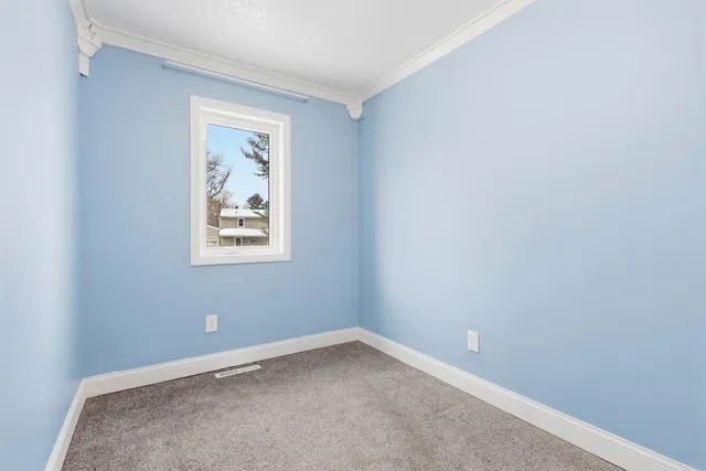 $325,000 | 115 Glenmar Avenue, Mahtomedi, MN 55115