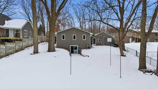 $325,000 | 115 Glenmar Avenue, Mahtomedi, MN 55115