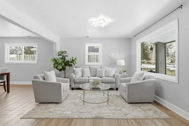 $325,000 | 115 Glenmar Avenue, Mahtomedi, MN 55115