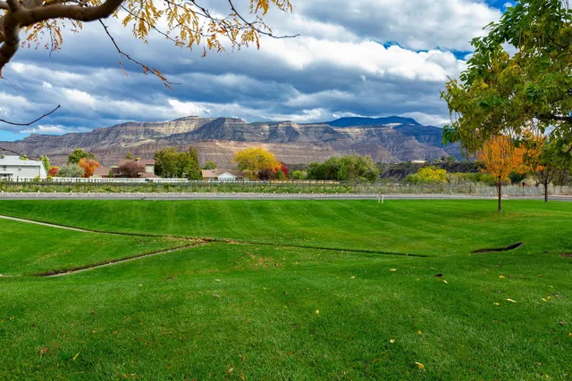 $429,000 | 872 Montclair Drive, Palisade, CO 81526