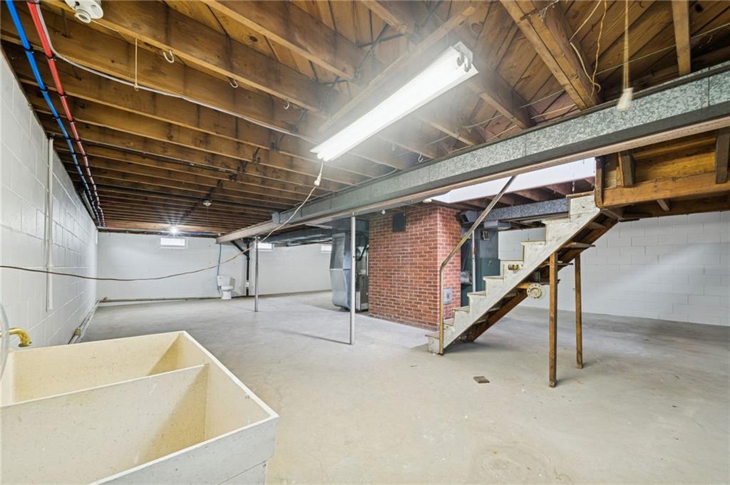 2632 River Road Vandergrift, PA 15690 - Photo 25 of 34 Clean, dry basement makes easy to finish into more living space!