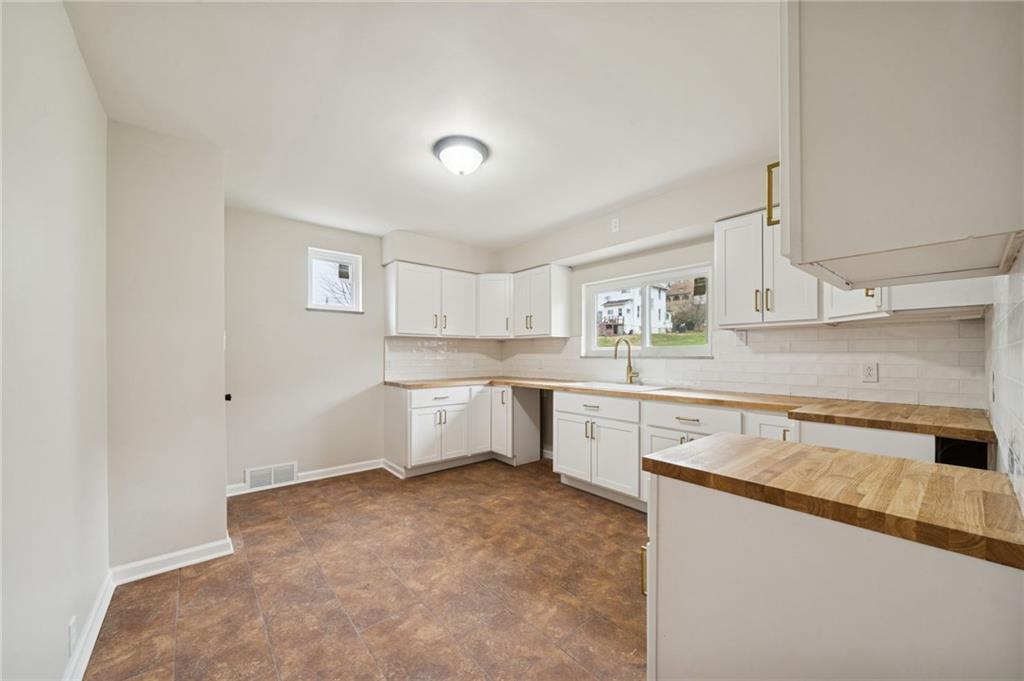 2632 River Road Vandergrift, PA 15690 - Photo 10 of 34 Gallery Image 10