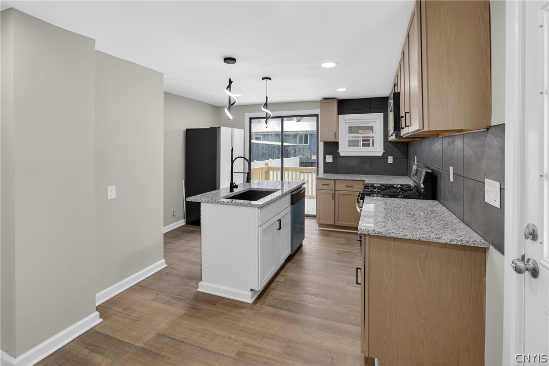 204 East Maple Avenue East Rochester, NY 14445 - Photo 7 of 34