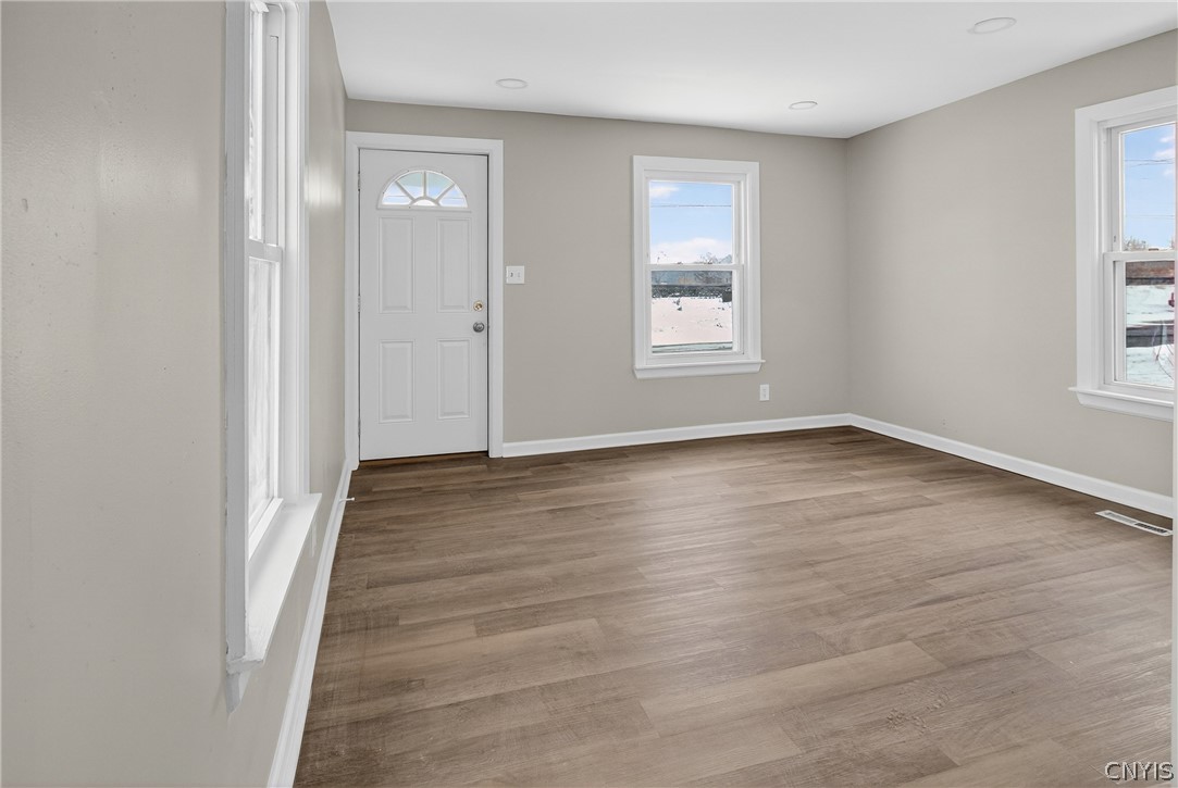 204 East Maple Avenue East Rochester, NY 14445 - Photo 10 of 34