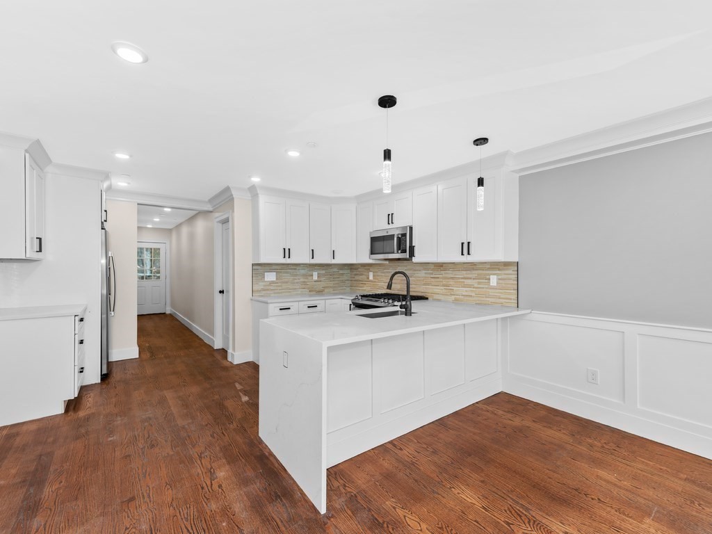 73 Marvin Road, Unit 71 Melrose, MA 02176 - Photo 4 of 21 Gallery Image 4
