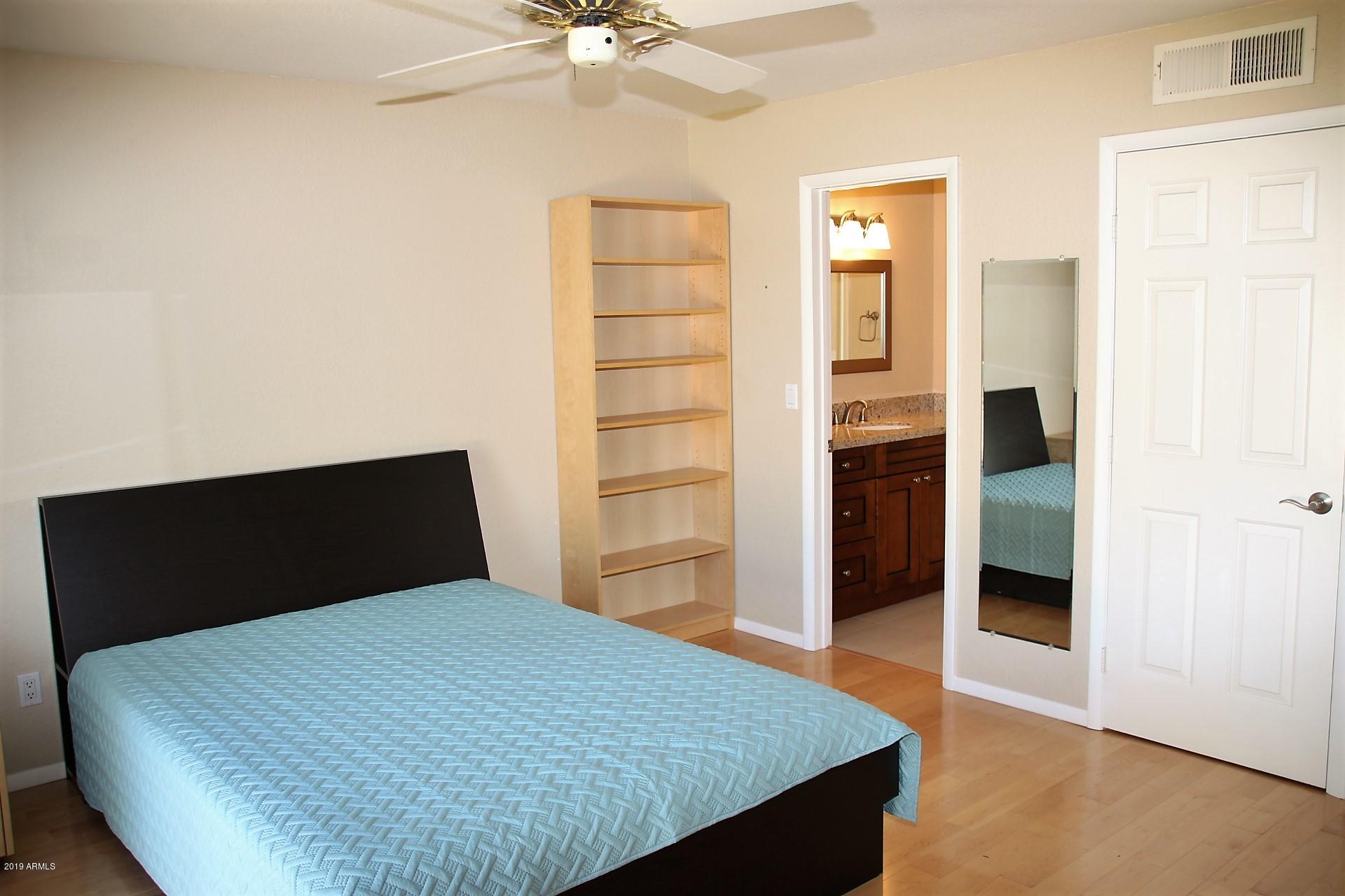 11615 North 40th Way Phoenix, AZ 85028 - Photo 22 of 33 bedroom with ensuite