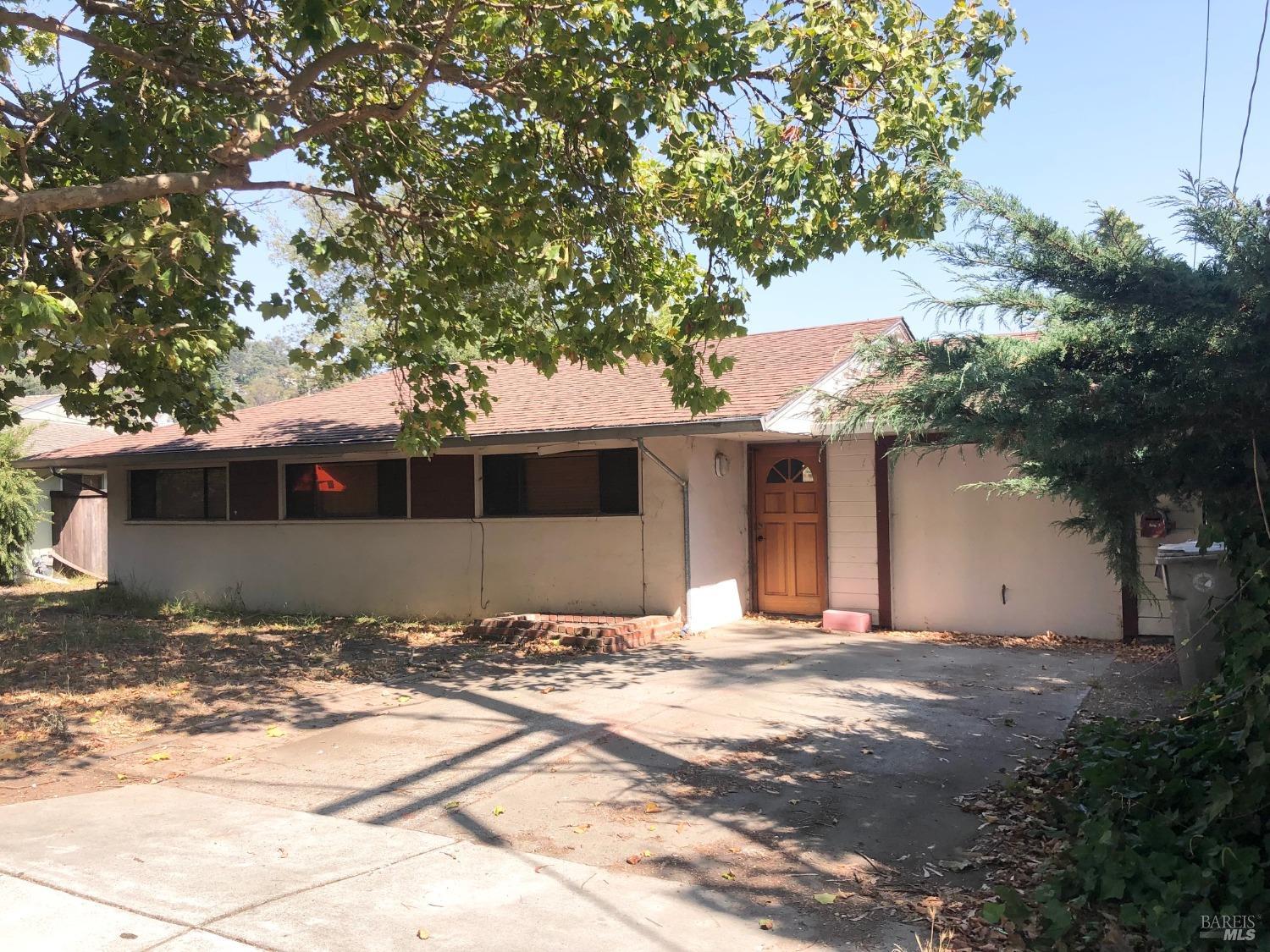 306 Marin Avenue Mill Valley, CA 94941 - Photo 24 of 26 a front view of a house with a yard