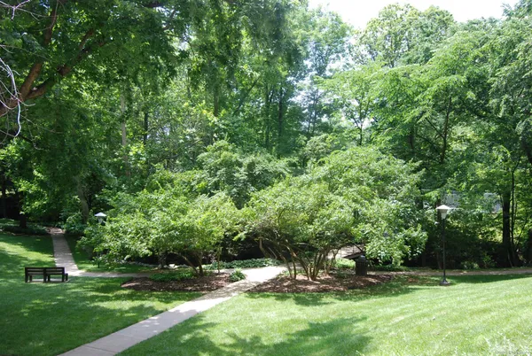 $1,900 | 10201 Grosvenor Place, Unit 817, Rockville, MD 20852