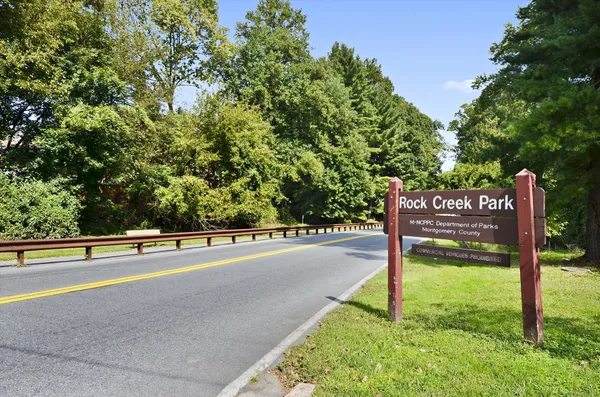 $1,900 | 10201 Grosvenor Place, Unit 817, Rockville, MD 20852