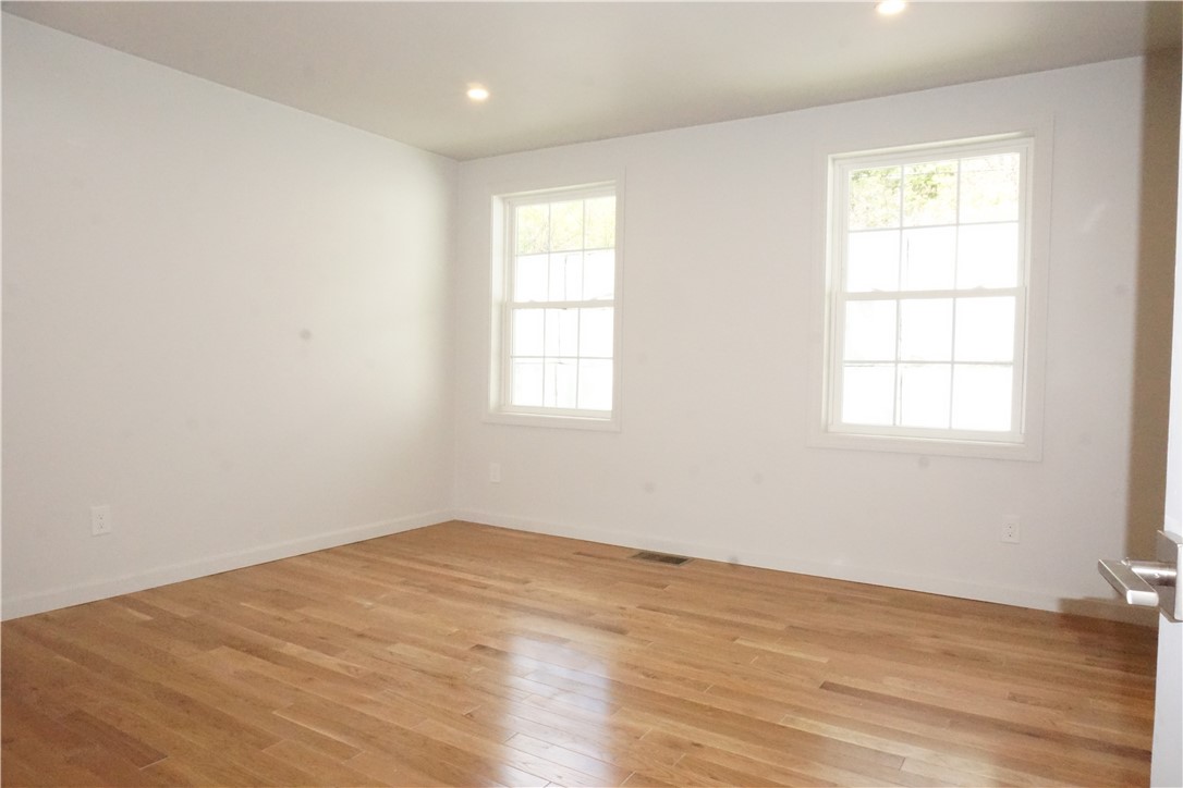 178 Highland Street Cranston, RI 02920 - Photo 22 of 34