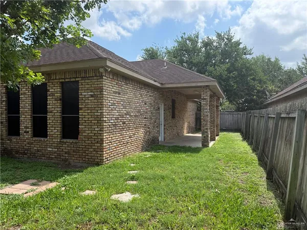 $1,800 | 3300 Santa Laura, Mission, TX 78572