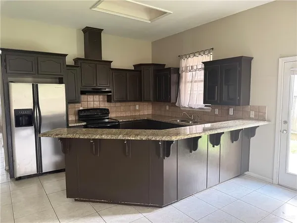 $1,800 | 3300 Santa Laura, Mission, TX 78572