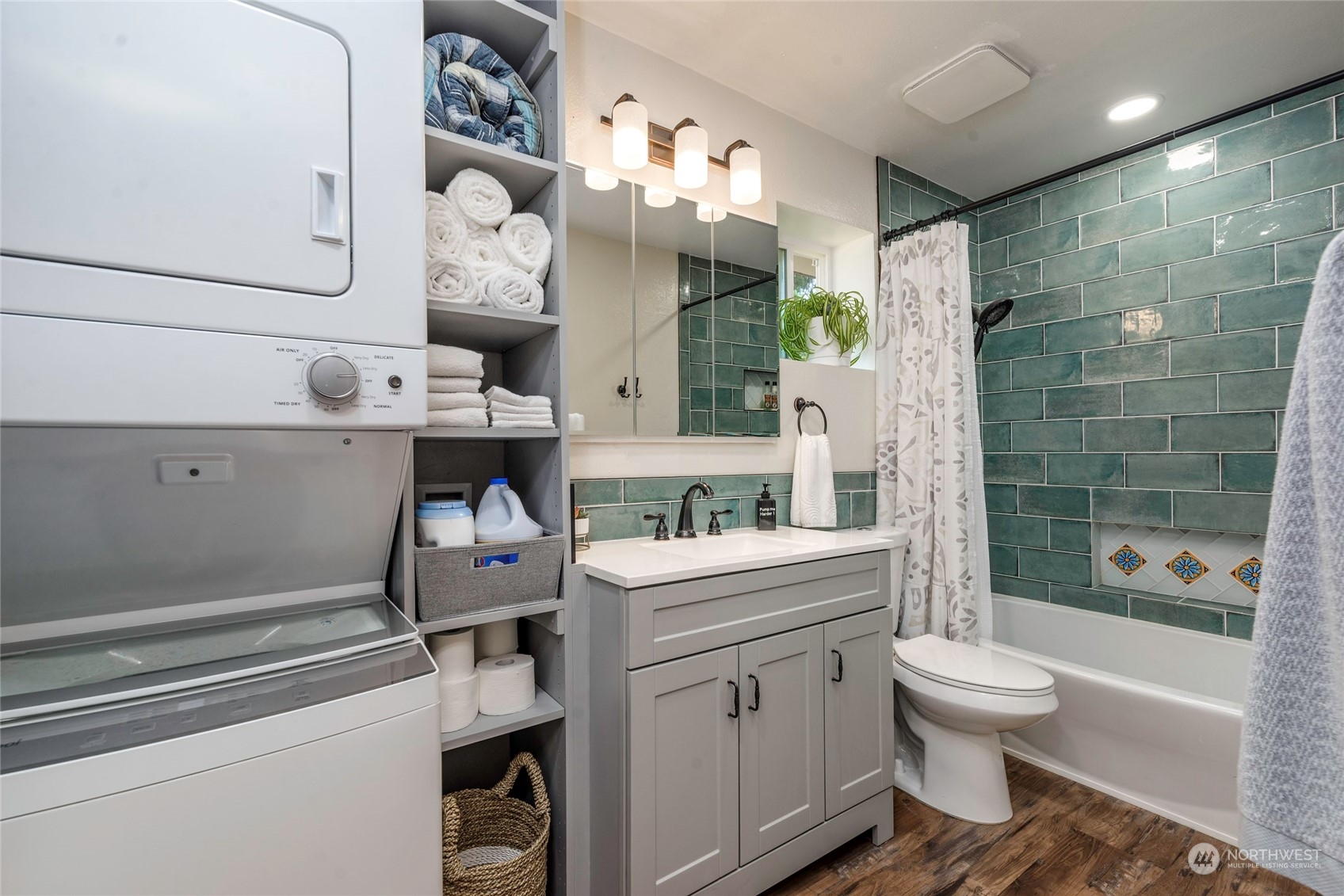 1506 North Defiance Street, Unit R201 Tacoma, WA 98406 - Photo 6 of 20 Gallery Image 6