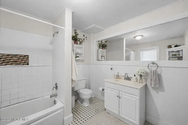 $3,000 | 123 Main Avenue, Unit 2, Ocean Grove, NJ 07756