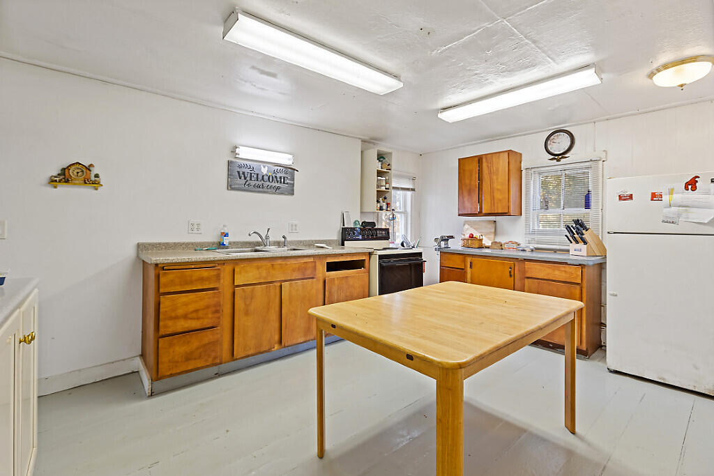 81 Downing Road Exeter, ME 04435 - Photo 32 of 57 40_BP5A0138_DxO_mls