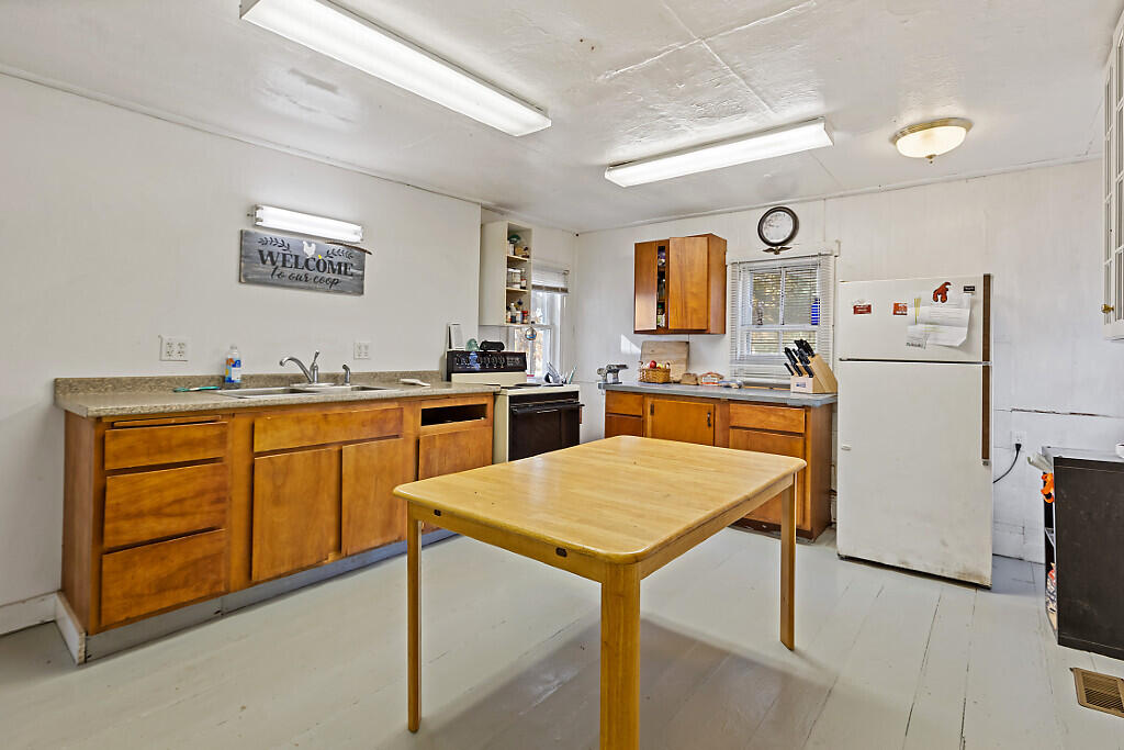 81 Downing Road Exeter, ME 04435 - Photo 37 of 57 05_BP5A0033_DxO_mls