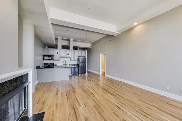 $4,200 | 165 North Canal Street, Unit 1430, Chicago, IL 60606