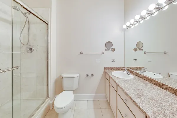 $4,200 | 165 North Canal Street, Unit 1430, Chicago, IL 60606