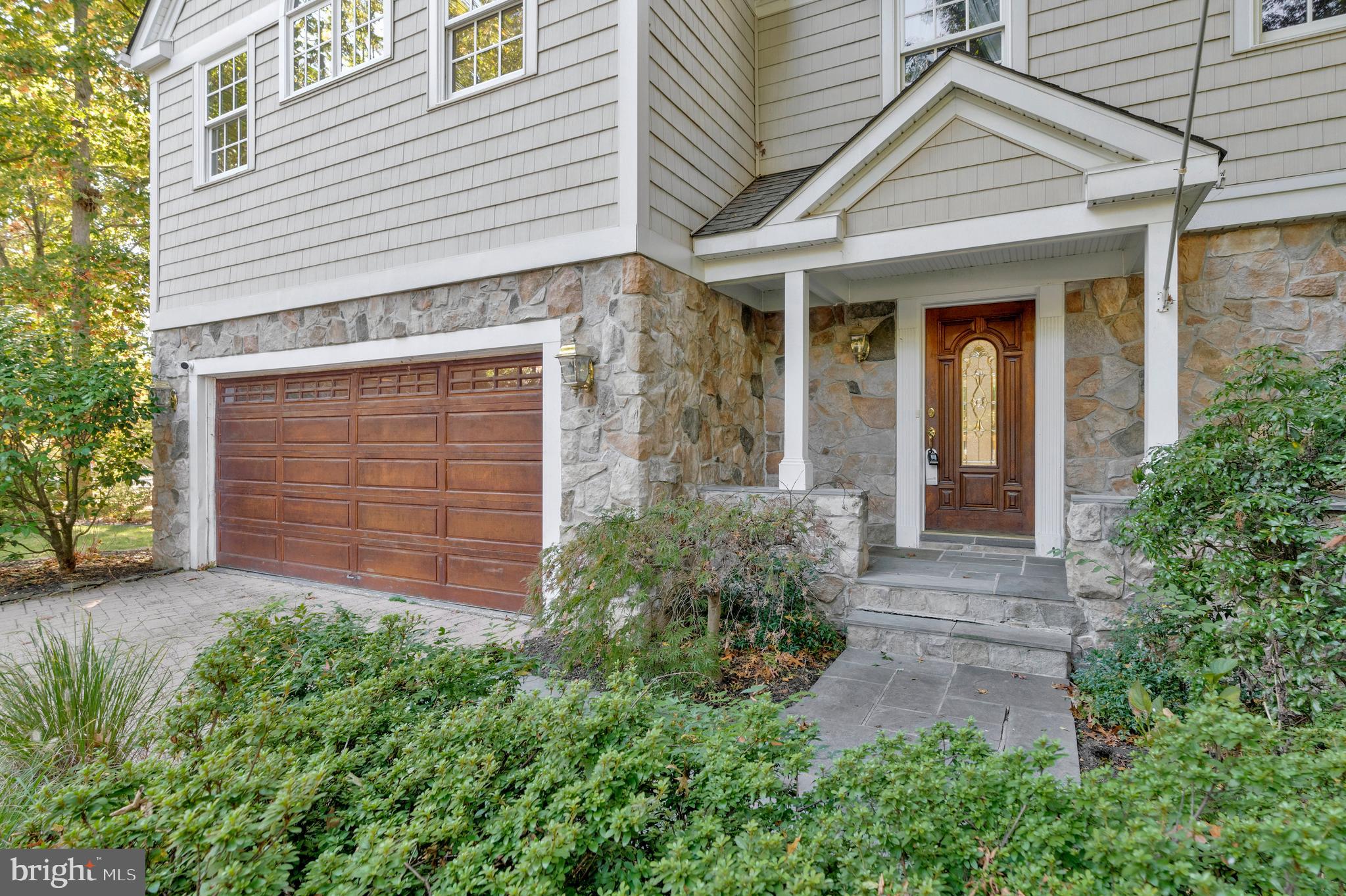1879 Post Oak Trail Reston, VA 20191 - Photo 4 of 57 Gallery Image 4