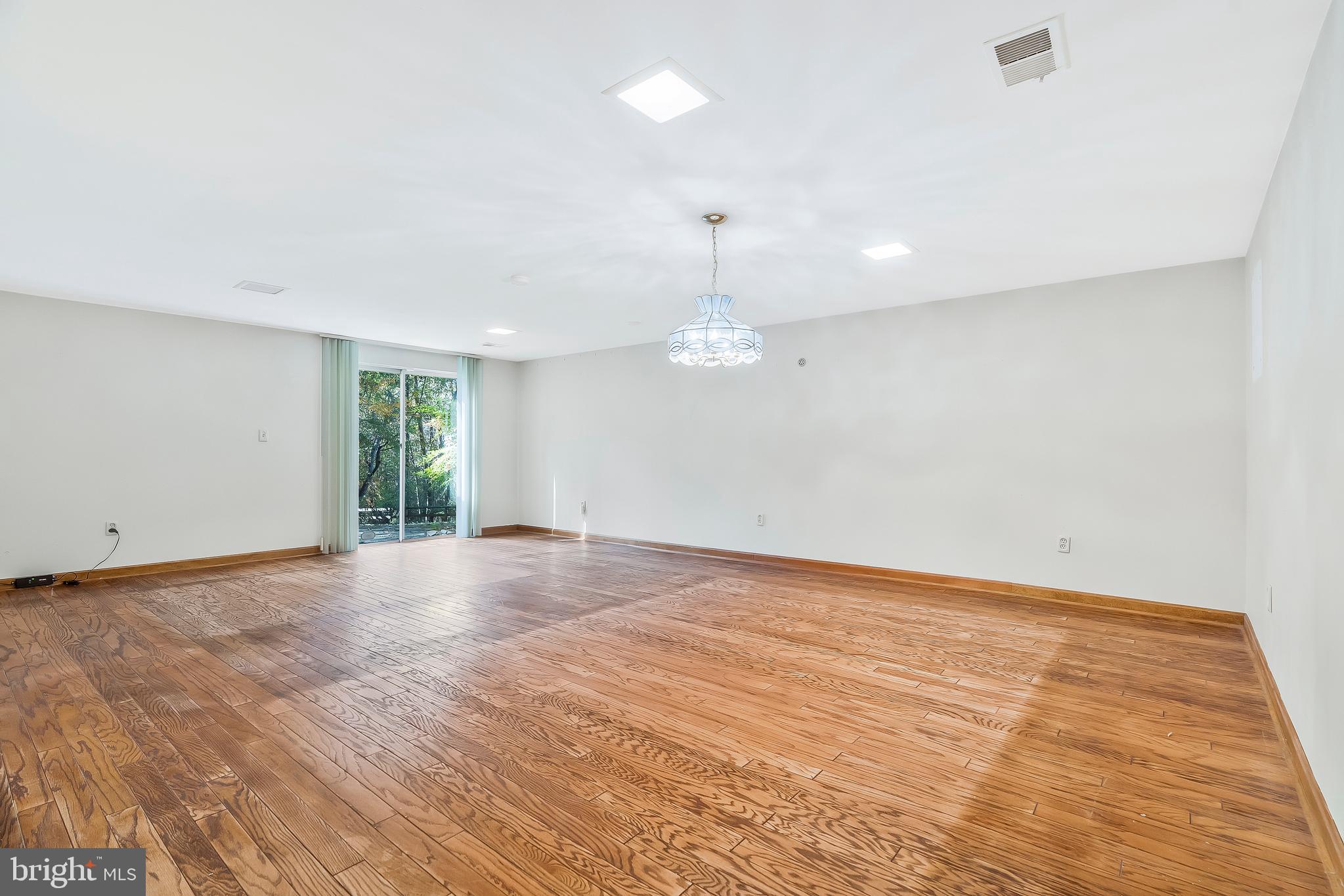 1879 Post Oak Trail Reston, VA 20191 - Photo 46 of 57 Gallery Image 46