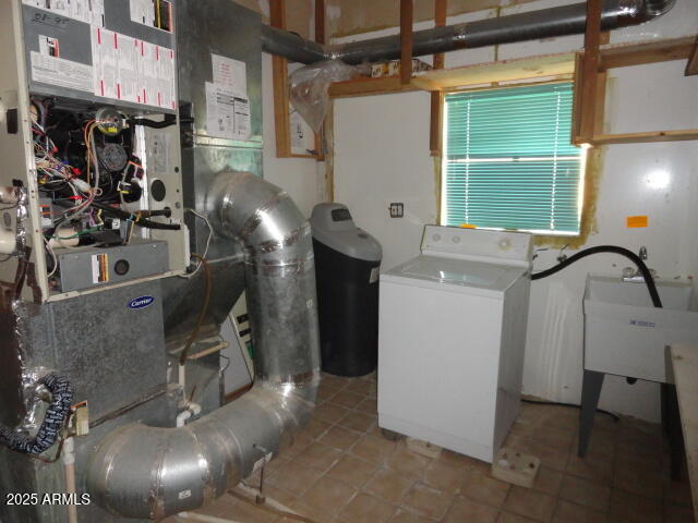 8279 East Larson Road Hereford, AZ 85615 - Photo 21 of 22 a view of a room with gym equipment