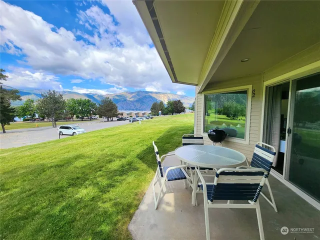 a view of outdoor space yard and patio