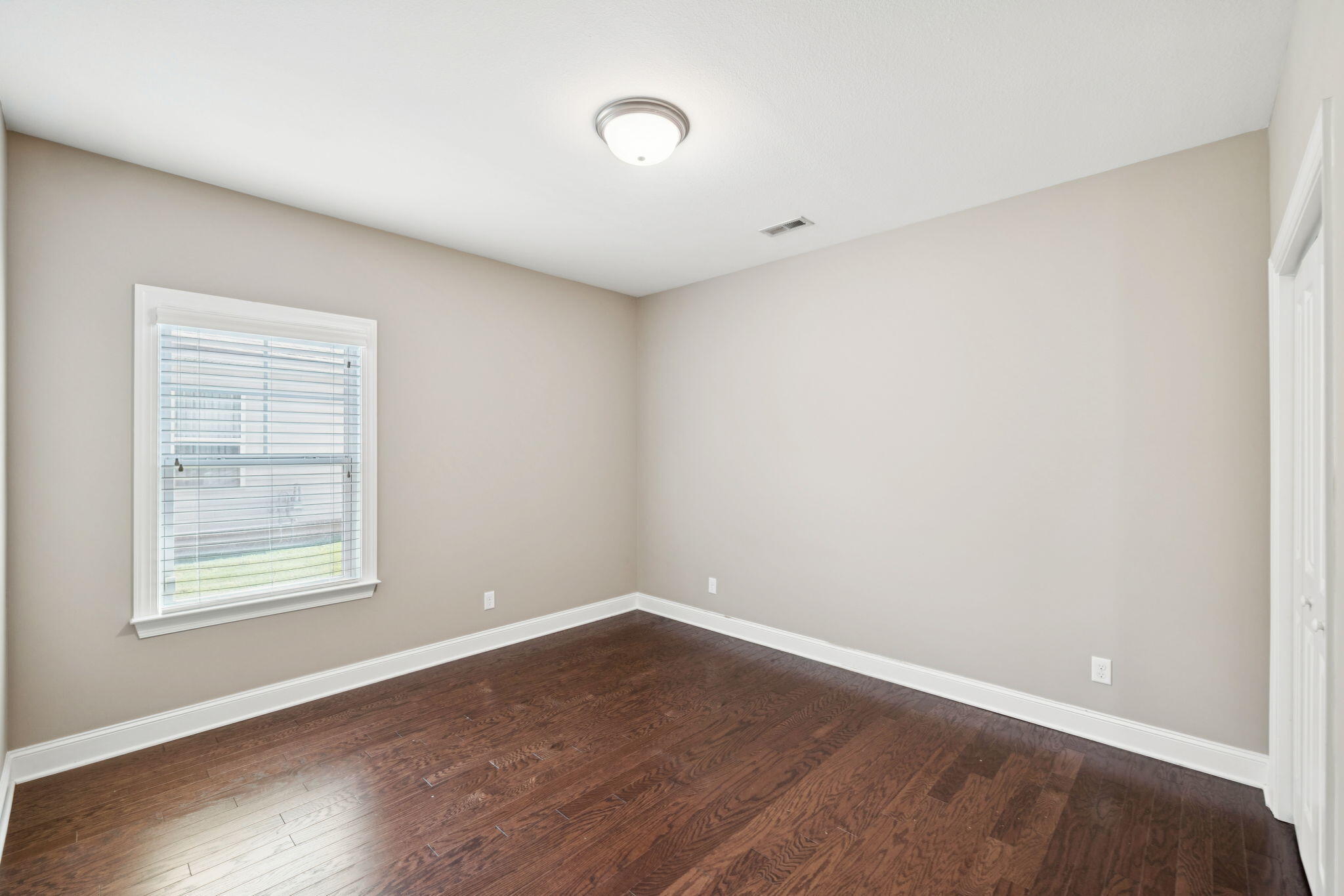 5459 Mandarin Circle Hixson, TN 37343 - Photo 11 of 47 11-5459 Mandarin Cir Chattanooga - 011