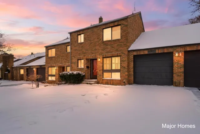 $265,000 | 241 Heritage Commons Street Southeast, Grand Rapids, MI 49503