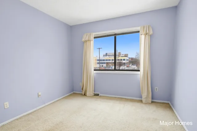 $265,000 | 241 Heritage Commons Street Southeast, Grand Rapids, MI 49503