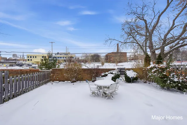 $265,000 | 241 Heritage Commons Street Southeast, Grand Rapids, MI 49503