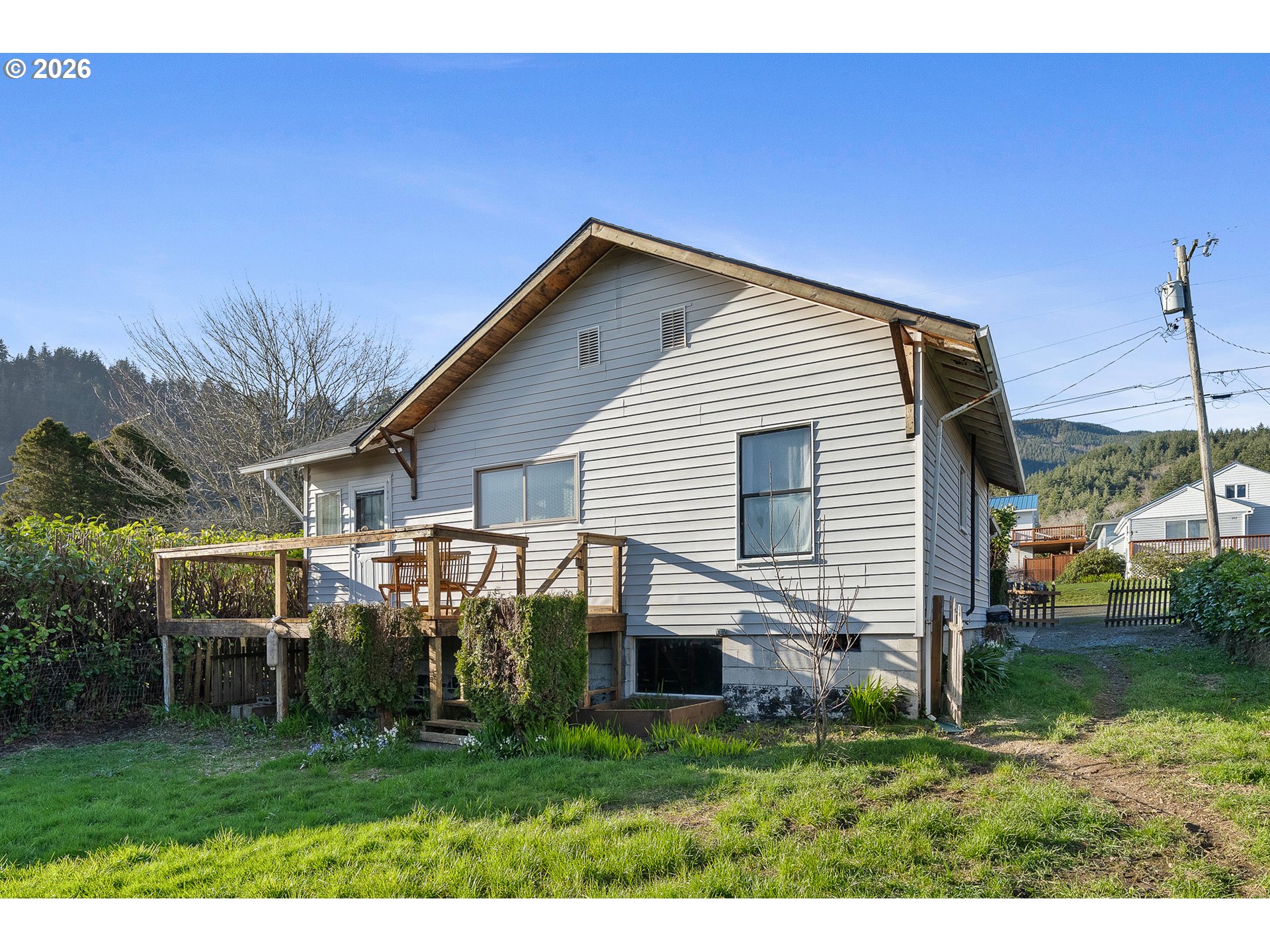 215 Cypress Avenue Garibaldi, OR 97118 - Photo 14 of 19