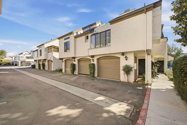 a view of a street with house