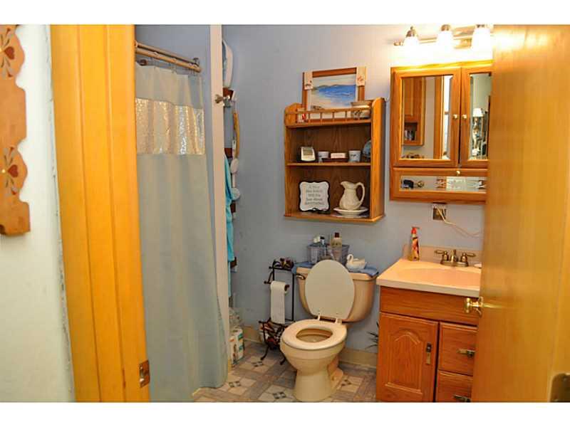 5 Cabin Street Spring Garden, PA 15212 - Photo 5 of 11 Full Bath.