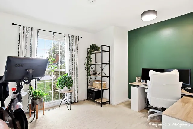 $295,000 | 5106 Greenbrier Drive, McHenry, IL 60050