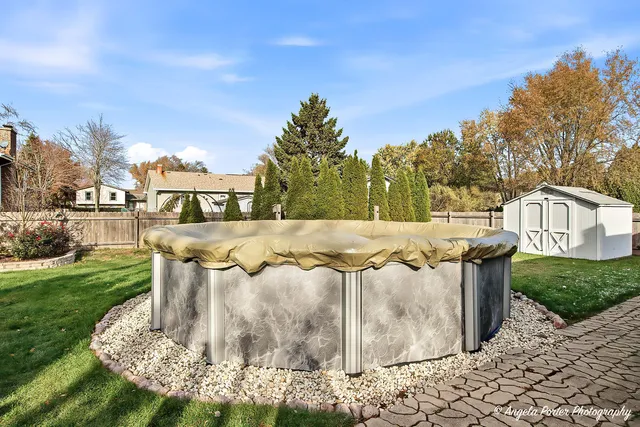 $295,000 | 5106 Greenbrier Drive, McHenry, IL 60050