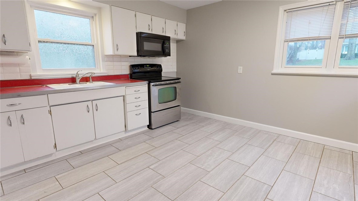 329 South Woodale Avenue Decatur, IL 62522 - Photo 6 of 24 Gallery Image 6