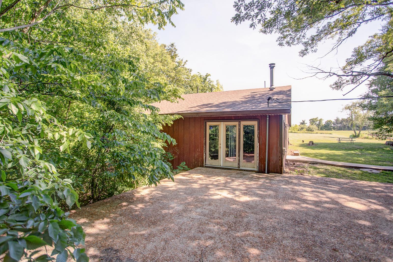 11638 Hickory Flat Road Highland, IL 62249 - Photo 6 of 21